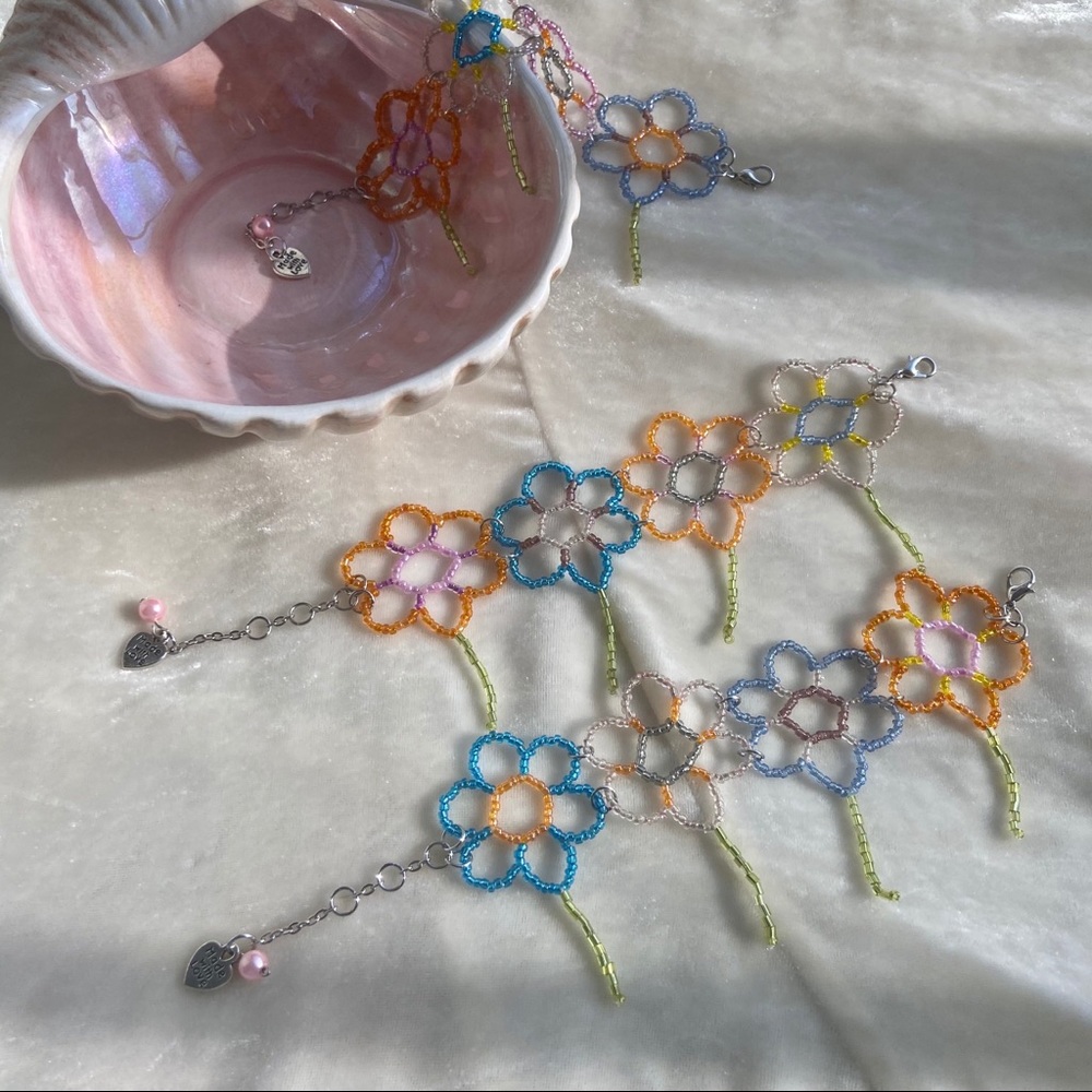 Beaded Flower chain bracelets 💐